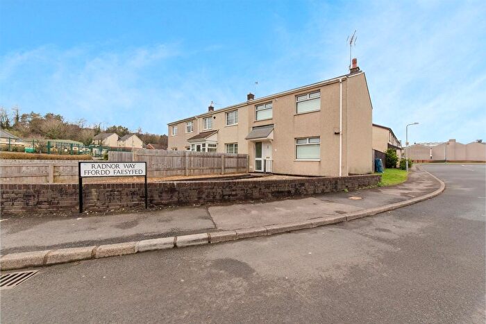3 Bedroom End Of Terrace House For Sale In Llewellyn Road, Cwmbran, NP44