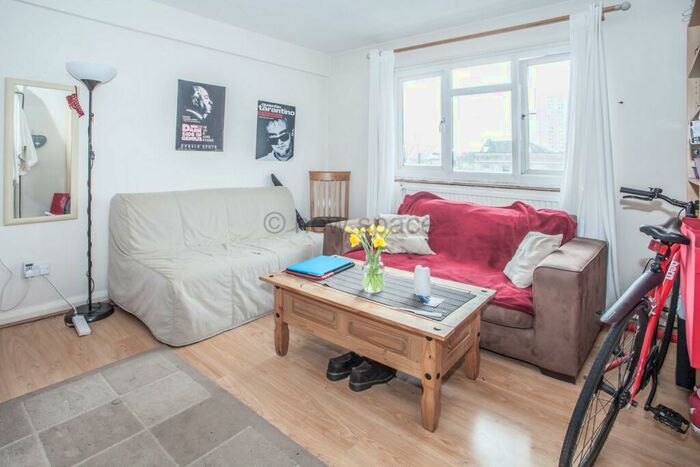 3 Bedroom Flat To Rent In Commercial Road, Whitechapel, E1
