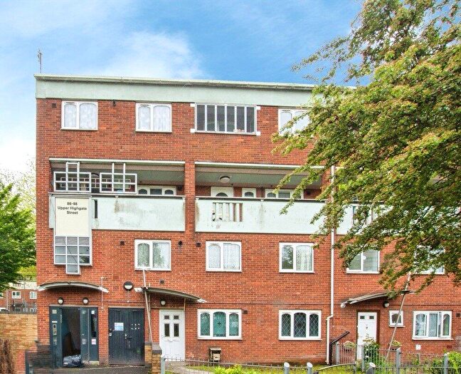 3 Bedroom Maisonette For Sale In Upper Highgate Street, West Midlands, B12