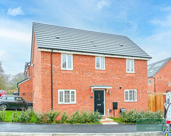 3 Bedroom Detached House For Sale In North Union Drive Standish, Wigan, WN6