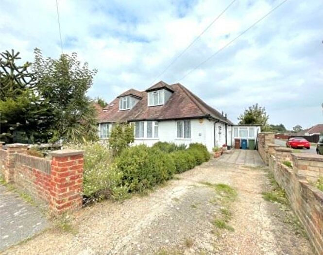 2 Bedroom Semi-Detached Bungalow To Rent In Stanmore, Harrow, HA7