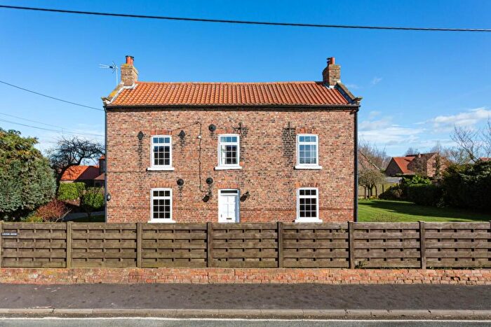 4 Bedroom Detached House For Sale In Main Street, Asselby, DN14