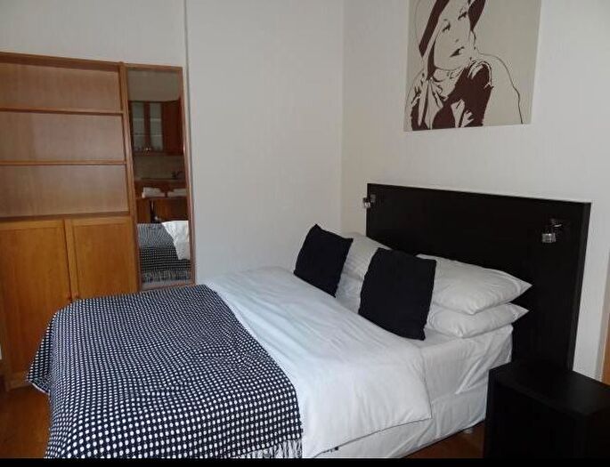 Studio To Rent In Cartwright Gardens, Bloomsbury, London, Greater London, WC1H