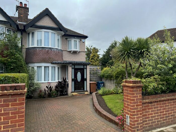 3 Bedroom Terraced House To Rent In Kings Road, Harrow, HA2
