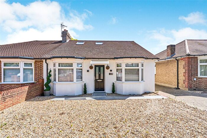 4 Bedroom Bungalow To Rent In Vicarage Road, Sunbury-On-Thames, Surrey, TW16