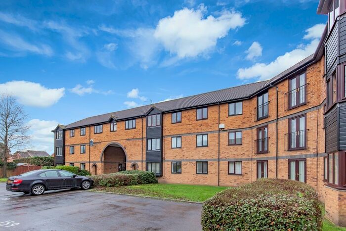 2 Bedroom Flat To Rent In Heron Drive, Bicester, OX26