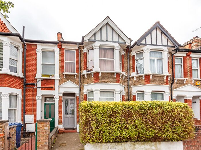 1 Bedroom Flat To Rent In Murray Road, Ealing, W5