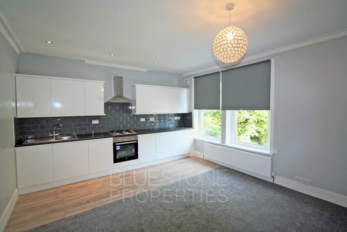 2 Bedroom Flat To Rent In Melbourne Road, Wallington, SM6