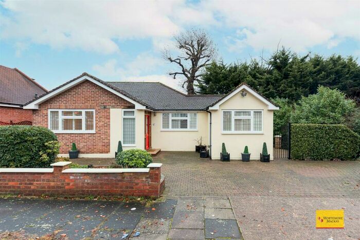 3 Bedroom Detached Bungalow To Rent In Nestor Avenue, London, N21