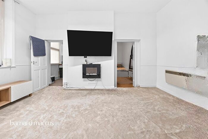 1 Bedroom Flat For Sale In London Road, Croydon, CR0