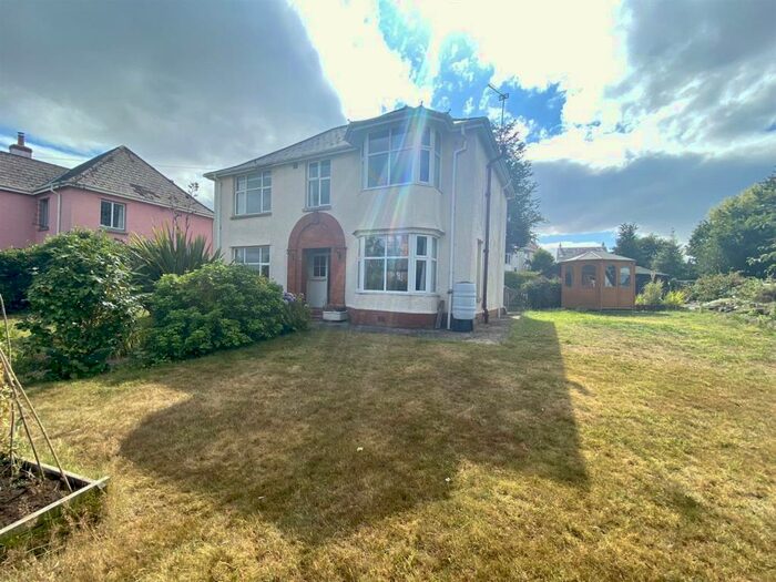 4 Bedroom House To Rent In Willand Road, Cullompton, EX15