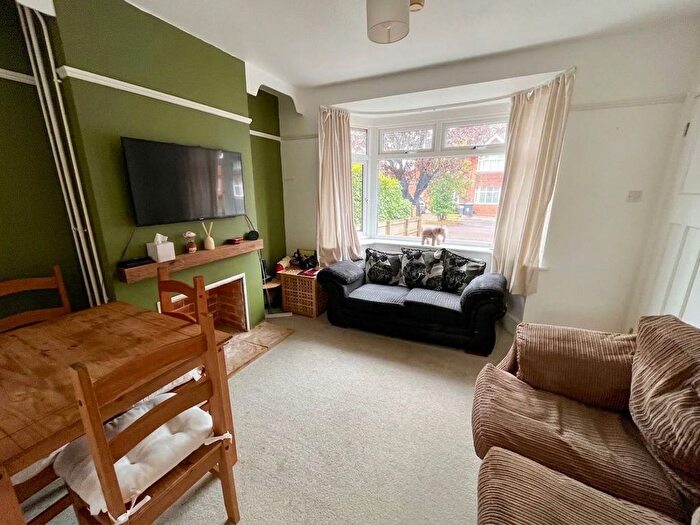3 Bedroom Terraced House For Sale In Whiterow Park, Trowbridge, BA14