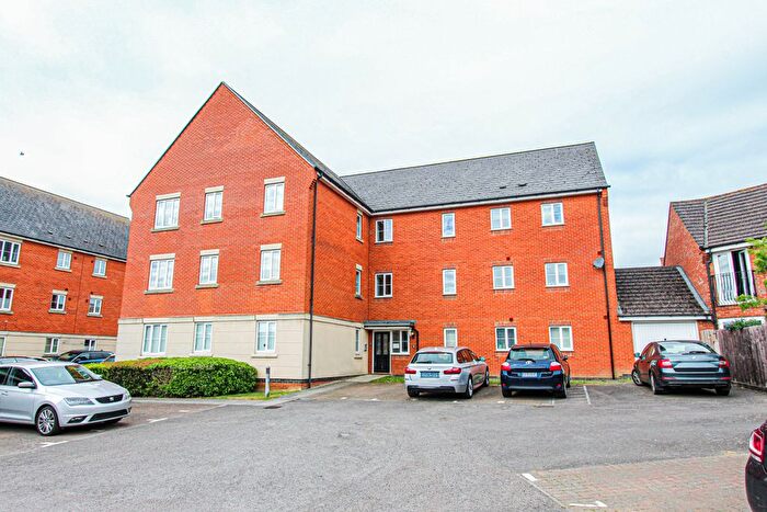 2 Bedroom Flat For Sale In Rectory Gardens, Irthlingborough, NN9