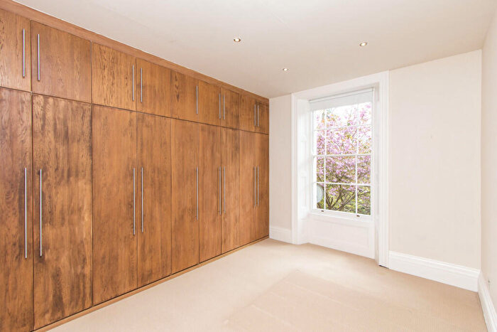 2 Bedroom Apartment To Rent In Osborne Road, Clifton, Bristol, BS8