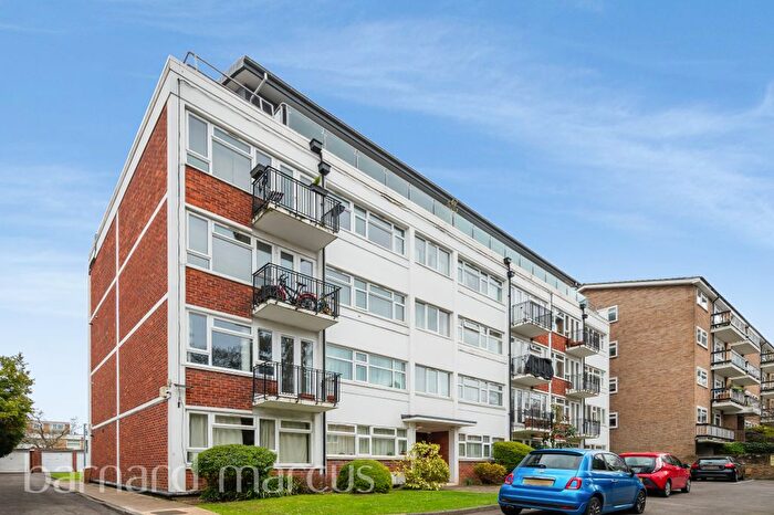 2 Bedroom Flat To Rent In Putney Hill, London, SW15