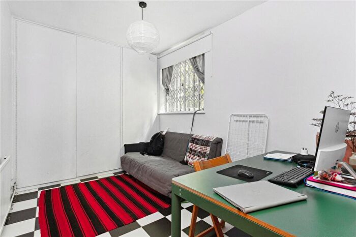 2 Bedroom Apartment To Rent In Highbury New Park, Highbury, N5