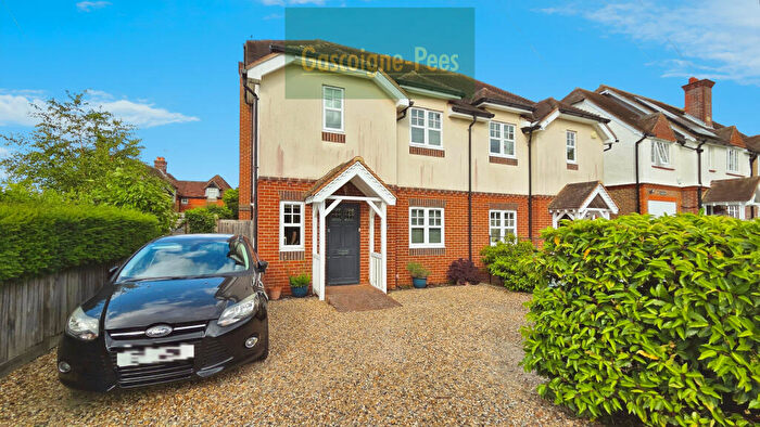 4 Bedroom House To Rent In Merrow Street, Guildford, GU4