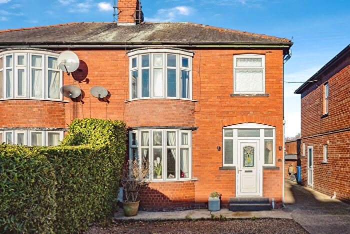 3 Bedroom Semi-Detached House For Sale In York Road, Driffield, YO25