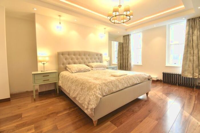 3 Bedroom Flat To Rent In Upper Grosvenor Street, Mayfair, W1K