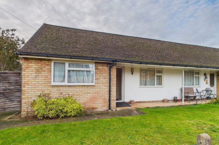 1 Bedroom Bungalow For Sale In Chestnut Close, Haslingfield, CB23