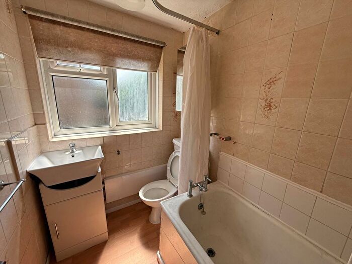 2 Bedroom Terraced House To Rent In Anne Street, London, E13