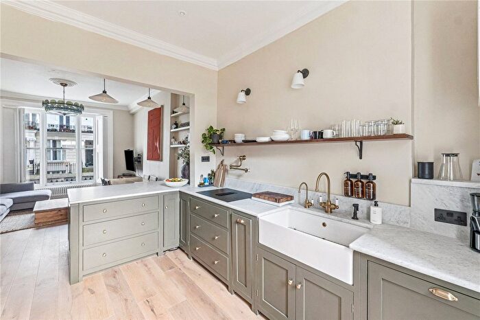 4 Bedroom Flat To Rent In St Stephens Gardens, London, W2