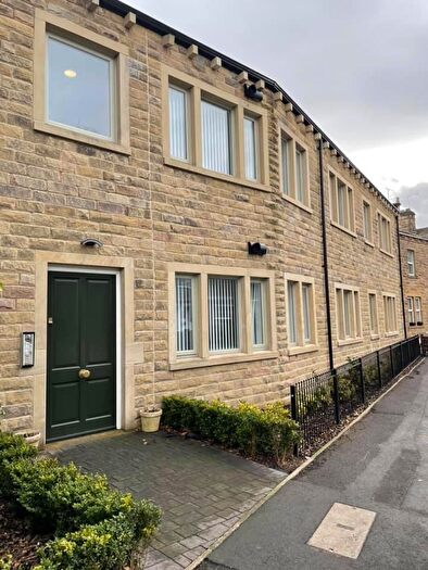 2 Bedroom Flat To Rent In Oxford Road, Gomersal, Cleckheaton, BD19