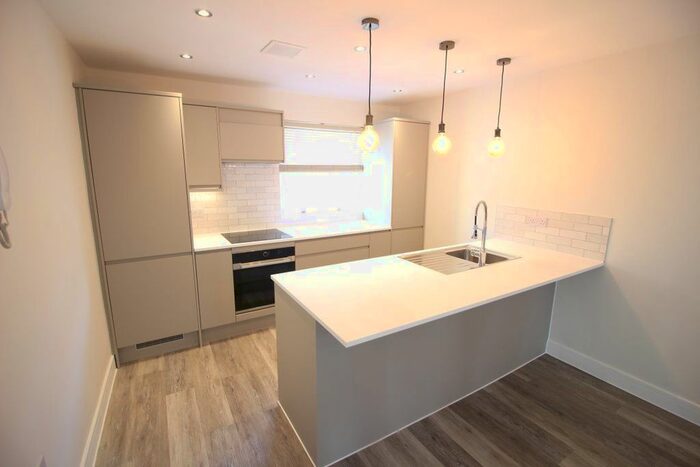 2 Bedroom Flat To Rent In Clarendon Road, Watford, WD17