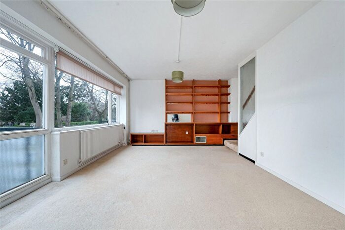 4 Bedroom Terraced House For Sale In Ashford Court, Elmsleigh Avenue, Stoneygate, Leicester, LE2