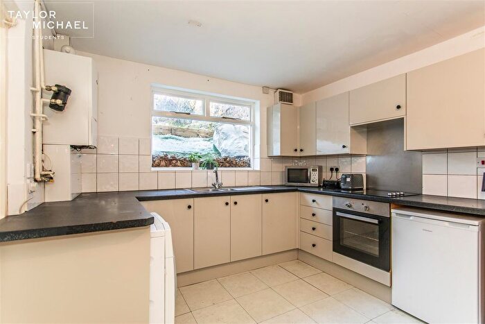 6 Bedroom Terraced House To Rent In Hollingbury Road, Brighton, BN1