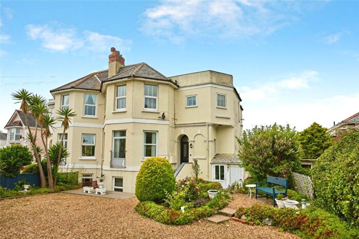 2 Bedroom Flat For Sale In Park Road, Shanklin, Isle Of Wight, PO37