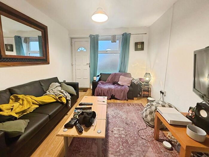 5 Bedroom Terraced House To Rent In Selside Walk, Manchester, Greater Manchester, M14