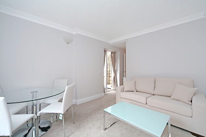 1 Bedroom Flat For Sale In Beaufort Gardens, London, SW3