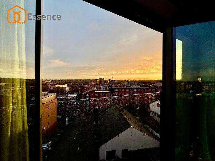 2 Bedroom Flat To Rent In Axium, Windmill Street, Birmingham, B1