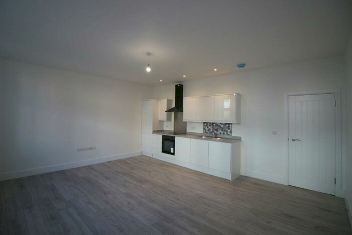 2 Bedroom Flat To Rent In Postway Mews, Ilford, London, IG1