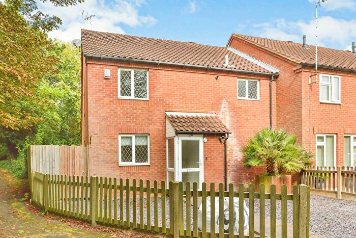 3 Bedroom End Of Terrace House For Sale In Nicholas Mead, Great Linford, Milton Keynes, MK14