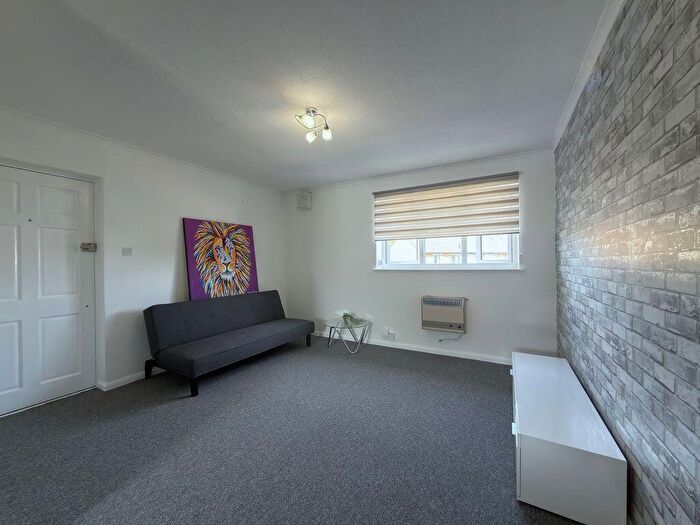 1 Bedroom Flat To Rent In Overbrook Road, Hardwicke, GL2