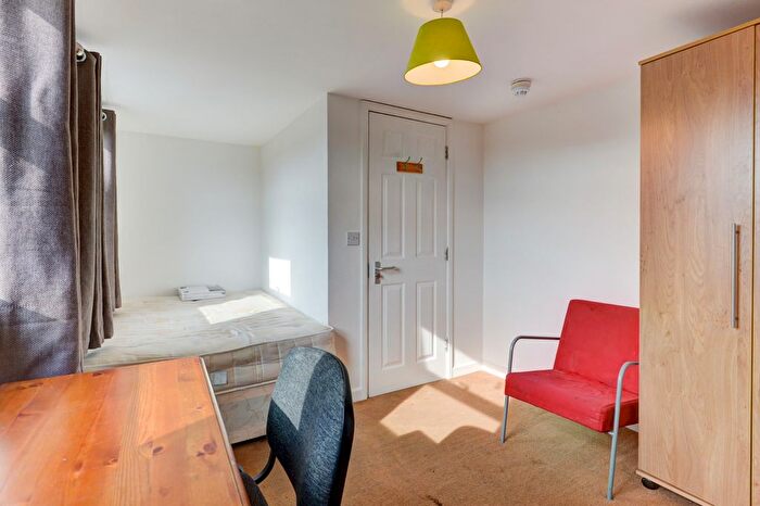 7 Bedroom Semi-Detached House To Rent In Bonchurch Road, Brighton, BN2