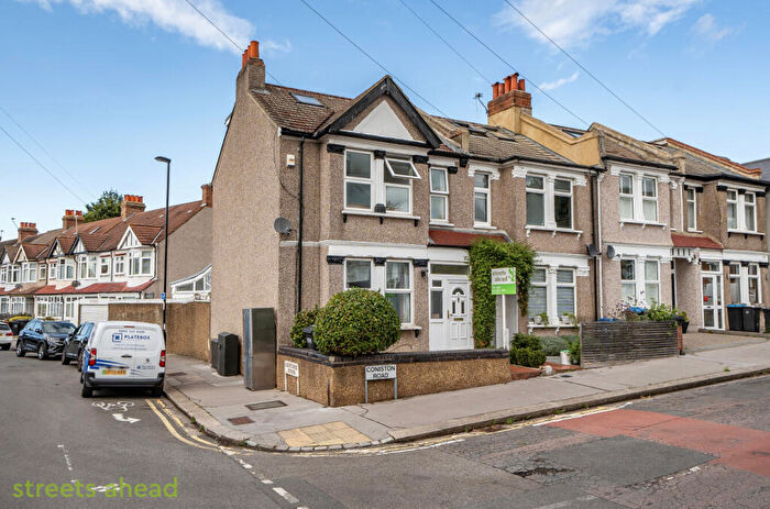 4 Bedroom End Of Terrace House For Sale In Coniston Road, Croydon, Surrey, CR0