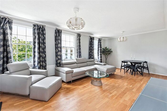 3 Bedroom Flat To Rent In Rheidol Terrace, London, N1