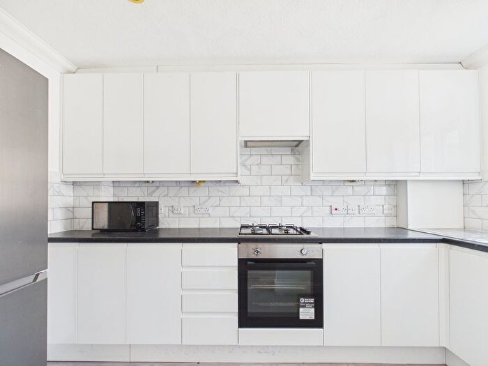 2 Bedroom Detached House To Rent In Gardner Place, Feltham, TW14