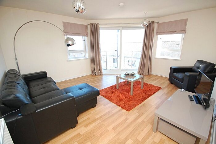 2 Bedroom Flat To Rent In St Peters Square, - St Peters Street, Aberdeen, AB24