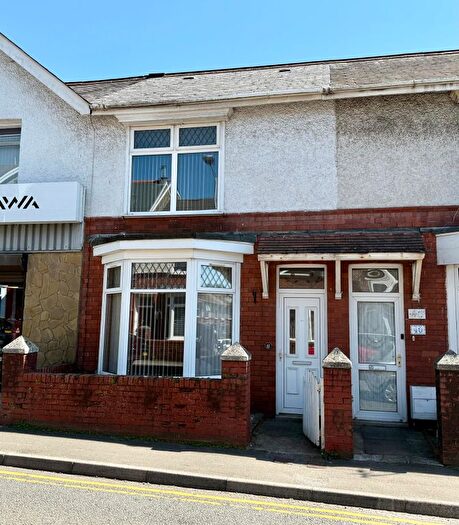 3 Bedroom Terraced House For Sale In Vivian Road, Sketty, Swansea, SA2