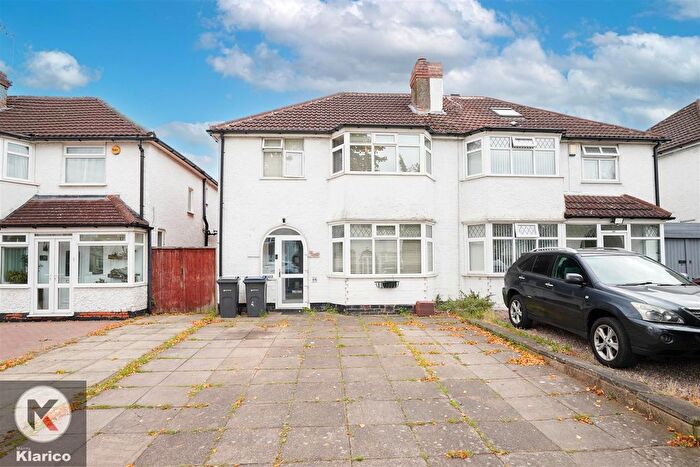 3 Bedroom Semi-Detached House To Rent In Brooklands Road, Hall Green, B28