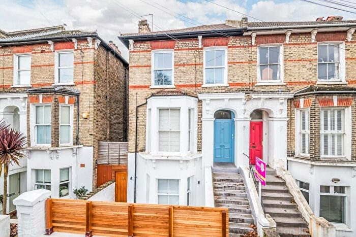 1 Bedroom Flat To Rent In Derwent Grove, East Dulwich, London, SE22