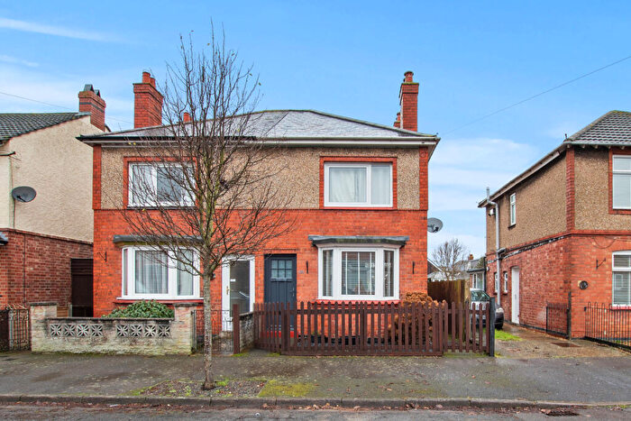 3 Bedroom Semi-Detached House For Sale In Neale Avenue, Kettering, NN16