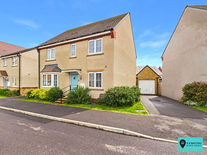 4 Bedroom Detached House For Sale In Farmhouse Road, Brockworth, GL3