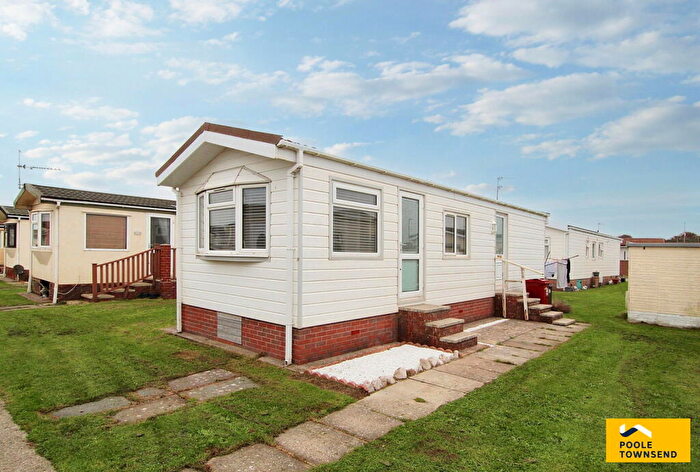 1 Bedroom Chalet For Sale In West Shore Park, Walney, Barrow-in-furness, LA14