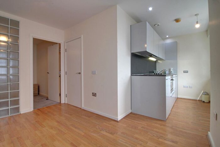 2 Bedroom Flat To Rent In Brindley House, Newhall Street, Birmingham City Centre, B3