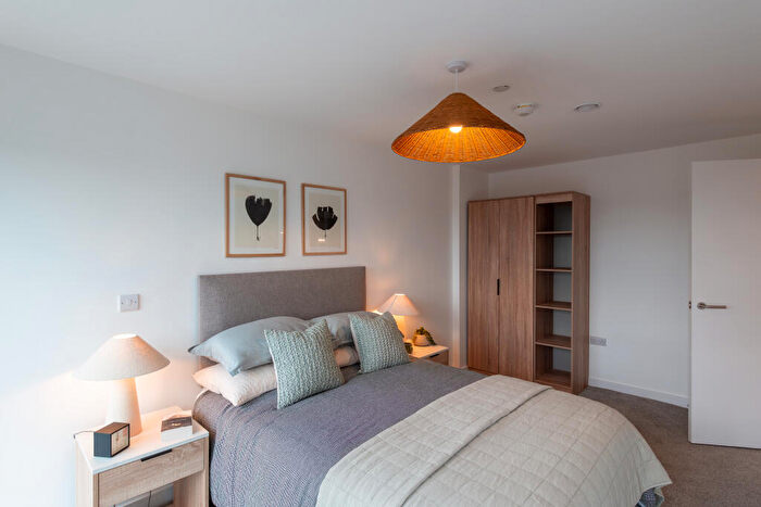 1 Bedroom Apartment To Rent In Milliners Yard, L3